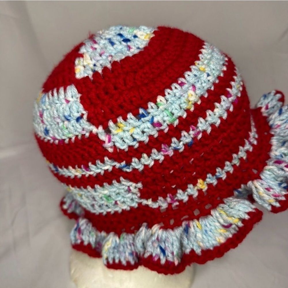 Beautiful Crochet Bucket Hat with Ruffles - Picture 4 of 6